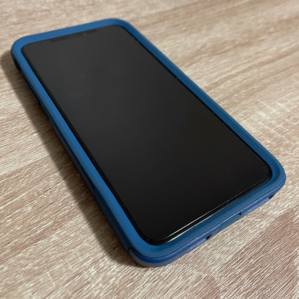 iPhone XS MAX 256gb - Picture 2 of 7